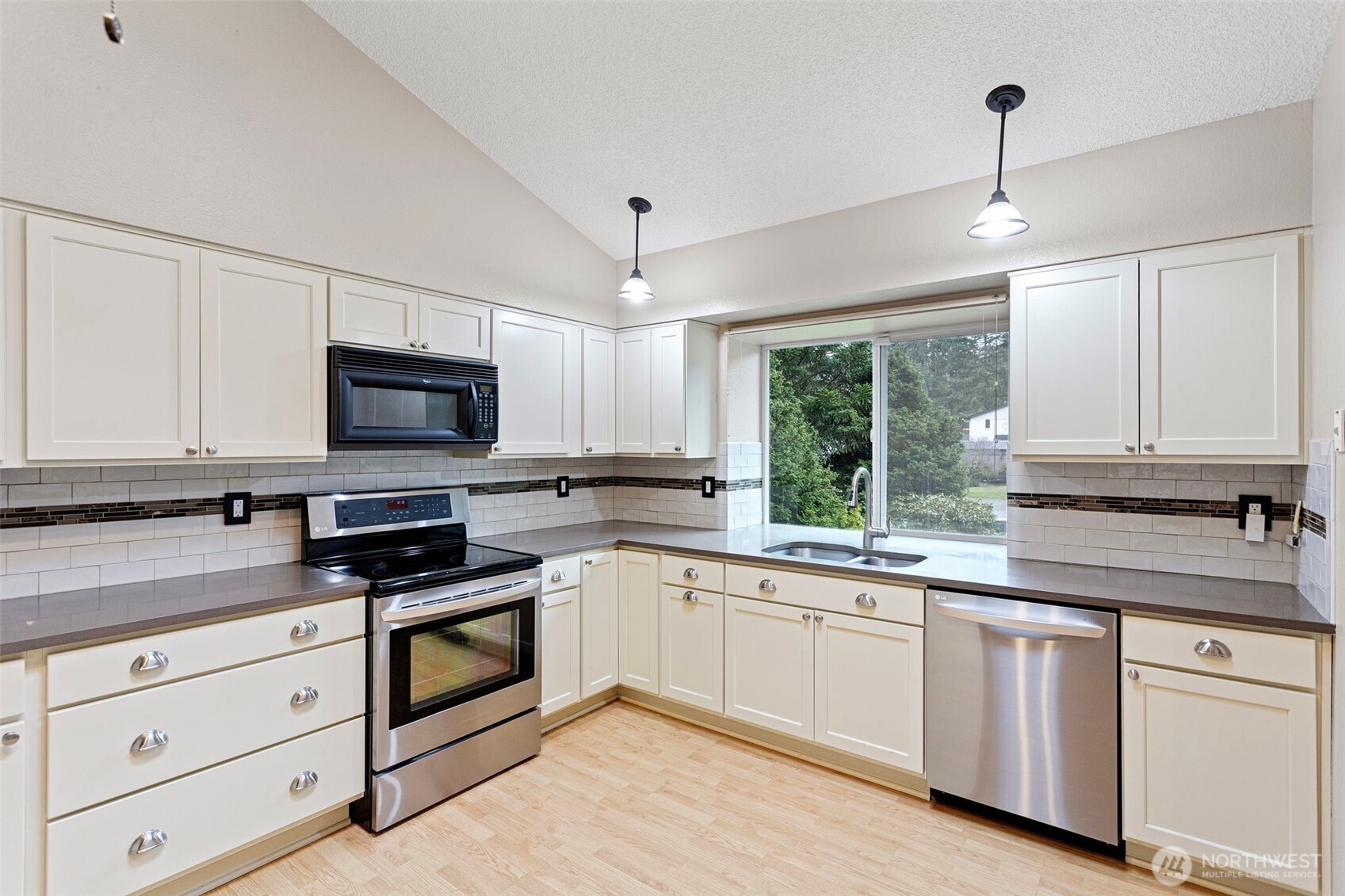 2109 Patricia Court SE