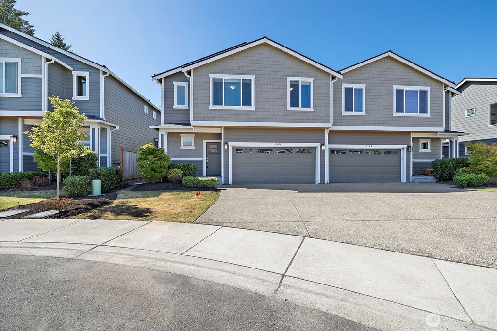 Photo of 1214 170th Street SW #A, Lynnwood, WA 98087 (MLS # 2409416)