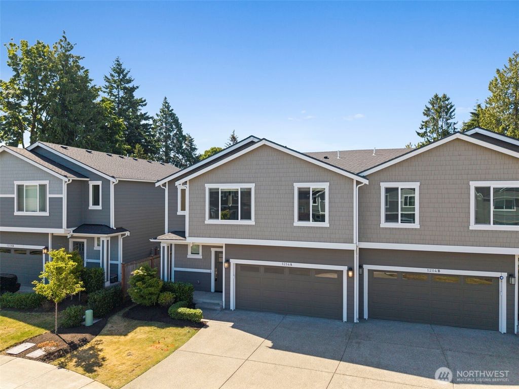 Photo of 1214 170th Street SW #A, Lynnwood, WA 98087 (MLS # 2409416)