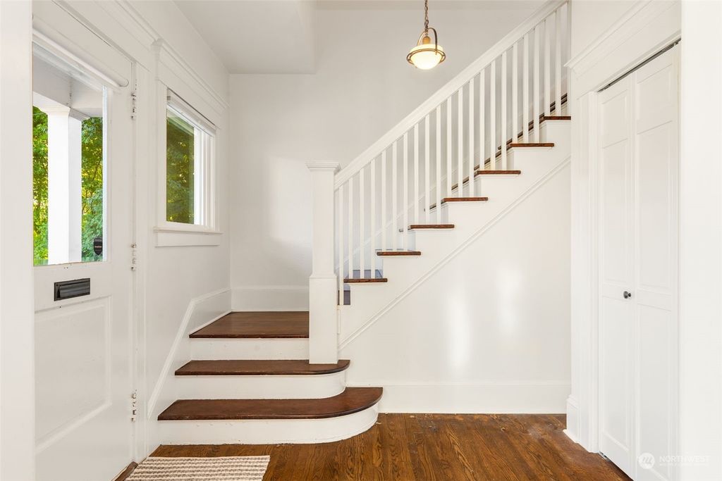 listing image 9362296480493200236