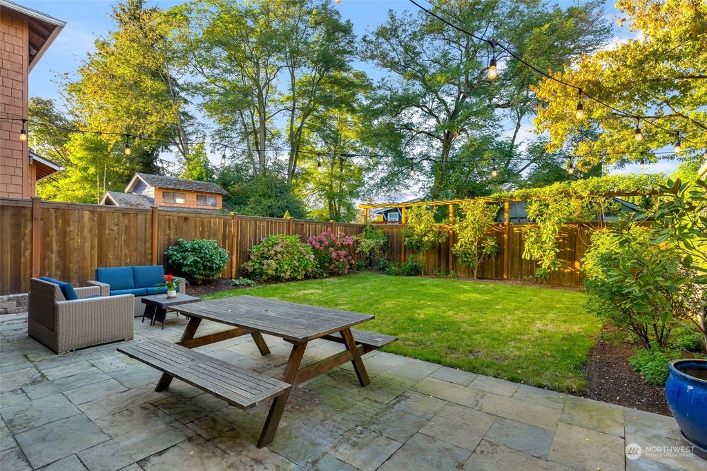 listing image 9360049095199429501