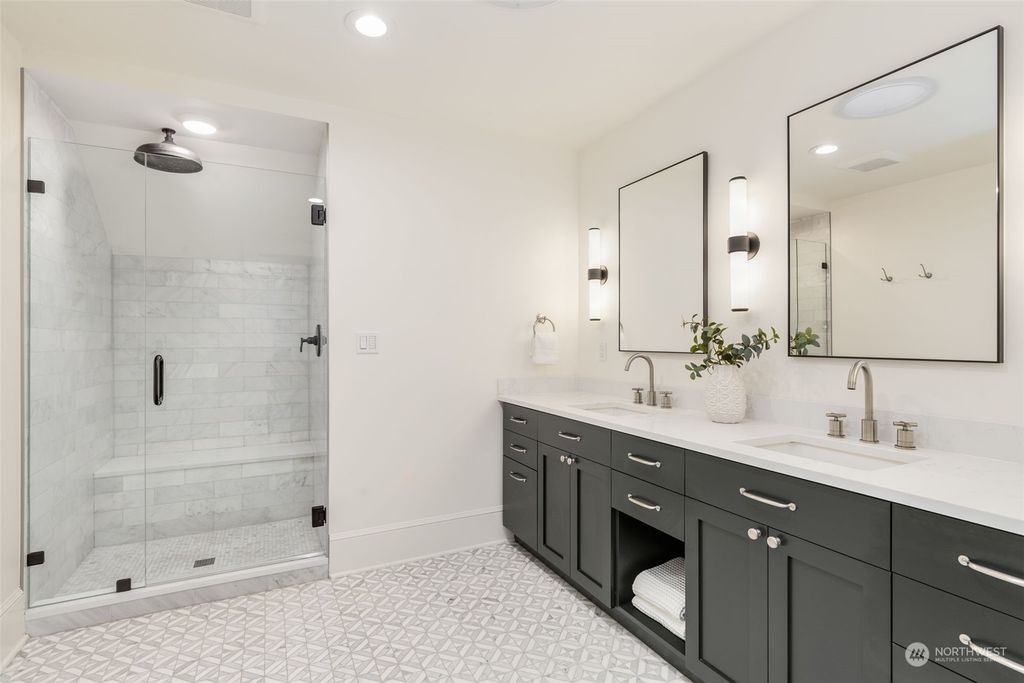 listing image 9368734139184768549