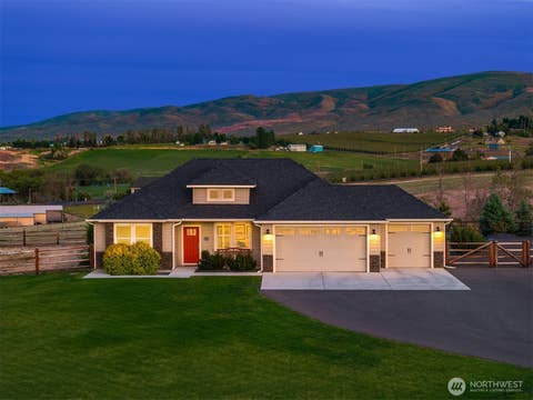 Photo of 150 Stonegate Drive, Ellensburg, WA 98926 (MLS # 2530371)