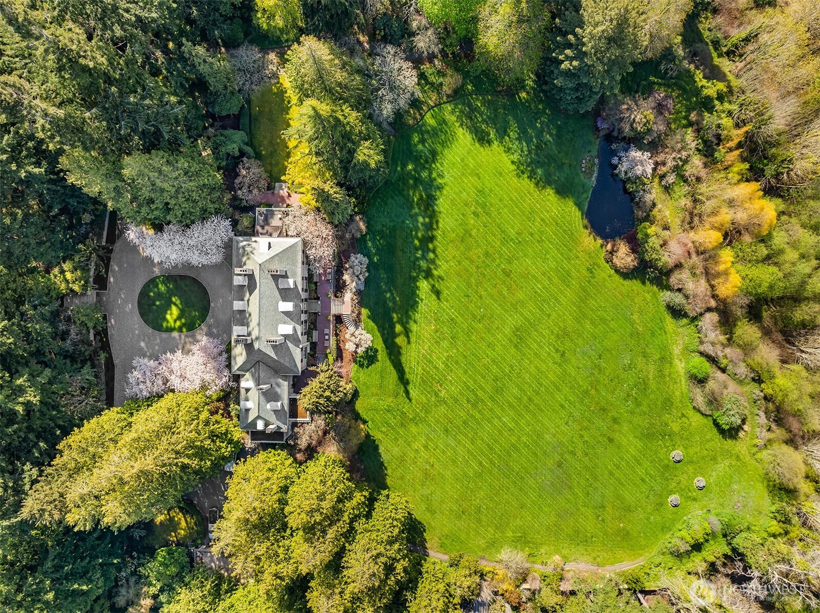 77 Olympic Drive NW