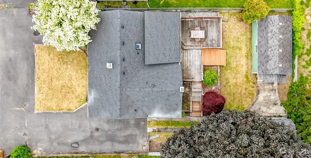 Photo of 3242 S 187th Street, SeaTac, WA 98188 (MLS # 2247412)