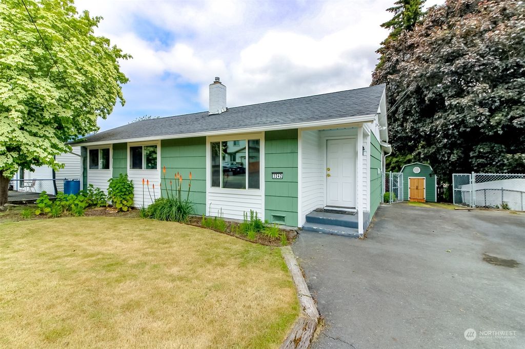 Photo of 3242 S 187th Street, SeaTac, WA 98188 (MLS # 2247412)