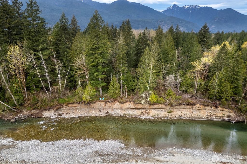 Photo of 0 xx Cascade River Road, Marblemount, WA 98267 (MLS # 2507362)