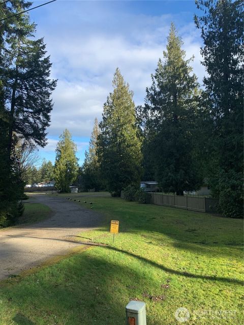 1566 SW Old Clifton Road Port Orchard WA 98367