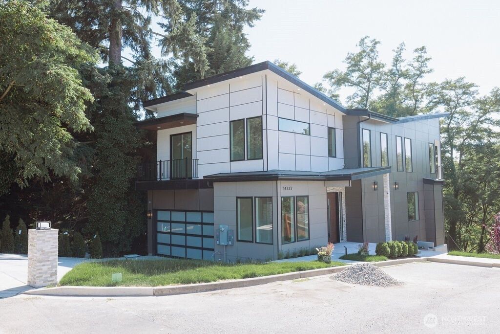 Photo of 14737 56th Avenue S, Tukwila, WA 98168 (MLS # 2402912)