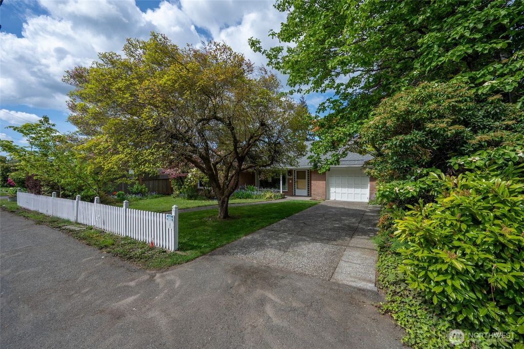 Photo of 12749 Palatine Avenue N, Seattle, WA 98133 (MLS # 2373317)