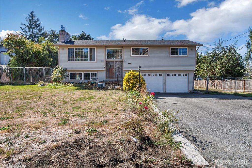 Photo of 419 Comet St St, Milton, WA 98354 (MLS # 2434050)