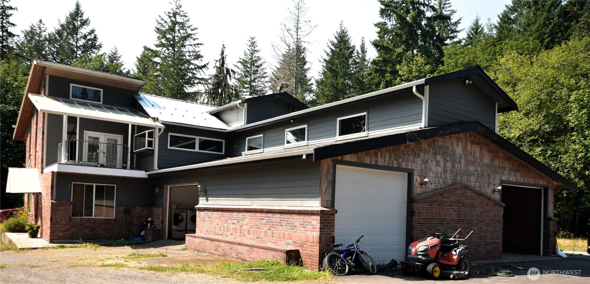 961 Snowcap Drive