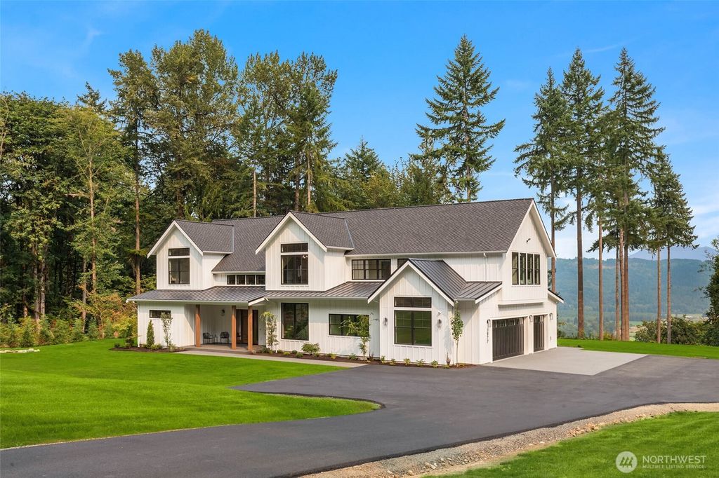 Photo of 19770 244th Avenue NE, Woodinville, WA 98077 (MLS # 2428390)