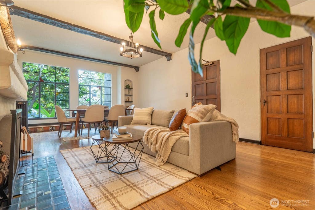 Photo of 4204 11th Avenue NE #8, Seattle, WA 98105 (MLS # 2573786)