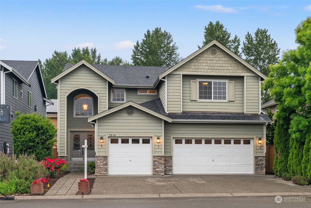 Photo of 7818 NE 199th Street, Kenmore, WA 98028 (MLS # 2246488)