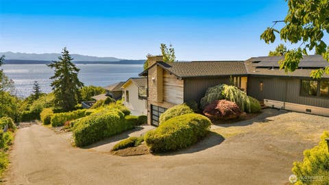 Photo of 2606 NW 201st Street, Shoreline, WA 98177 (MLS # 2534119)