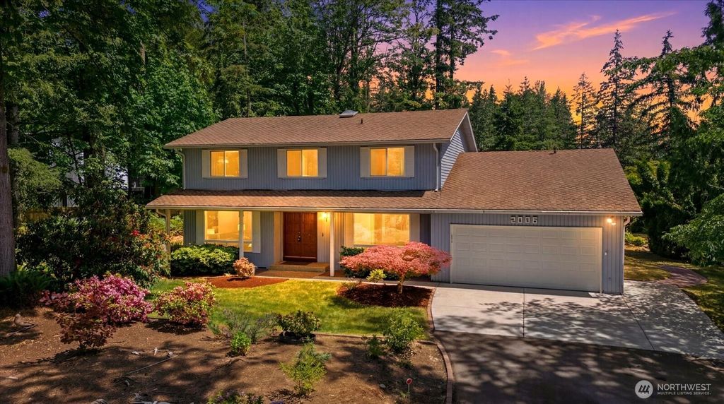 Photo of 2006 245th Avenue SE, Sammamish, WA 98075 (MLS # 2542311)