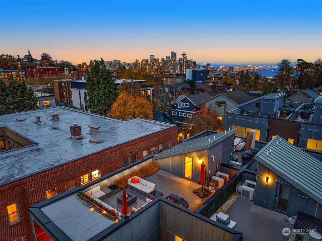 Photo of 315 W Galer Street #101, Seattle, WA 98119 (MLS # 2310381)