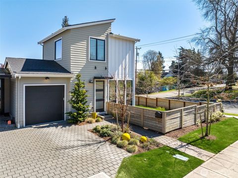 Photo of 7502 32nd Avenue NE #A, Seattle, WA 98115 (MLS # 2505567)