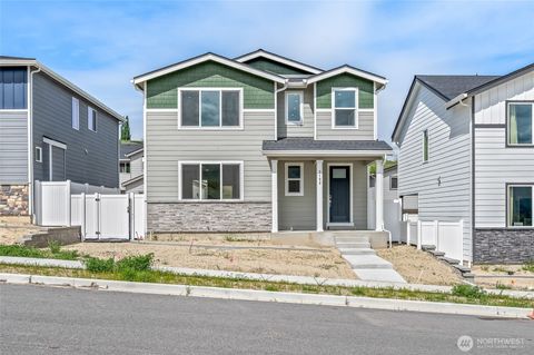 Photo of 2122 Plumridge Court, Wenatchee, WA 98801 (MLS # 2436304)