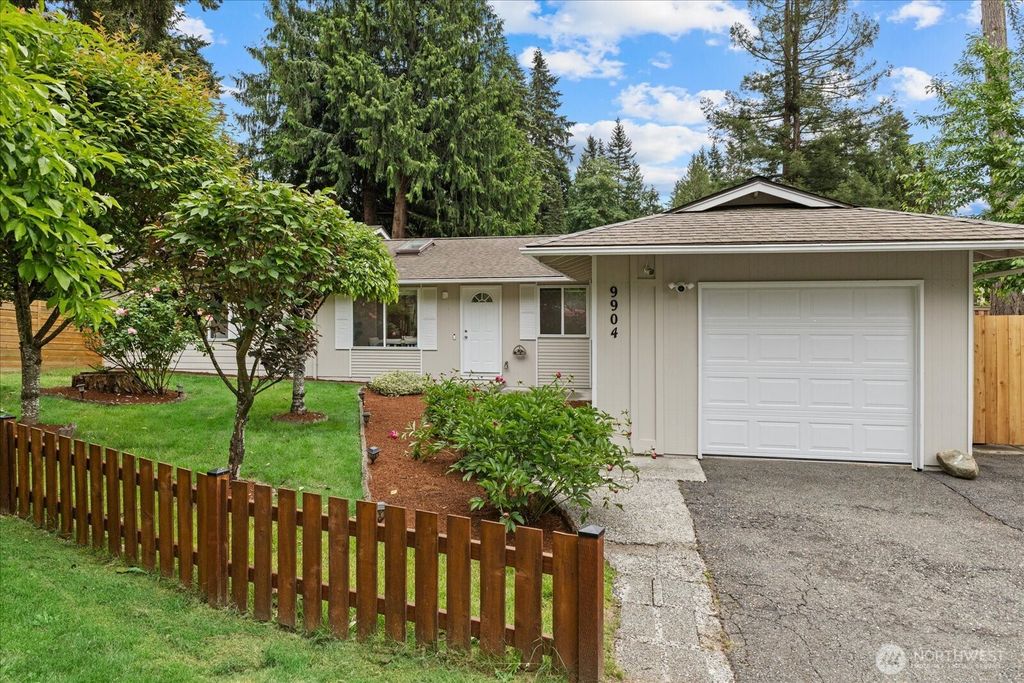 Photo of 9904 167th Avenue NE, Redmond, WA 98052 (MLS # 2518447)