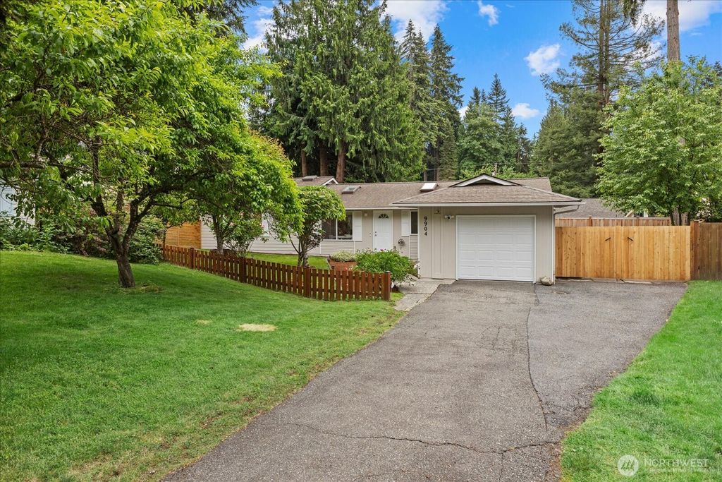 Photo of 9904 167th Avenue NE, Redmond, WA 98052 (MLS # 2518447)