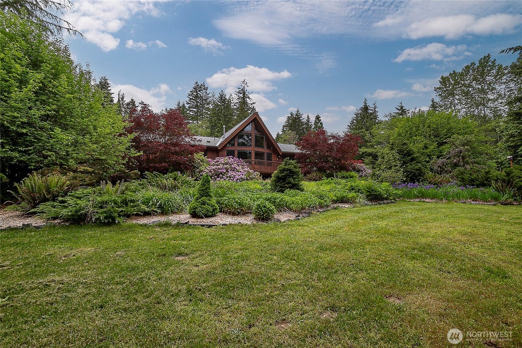 Photo of 11204 Chaucer Street SE, Olympia, WA 98501 (MLS # 2538813)