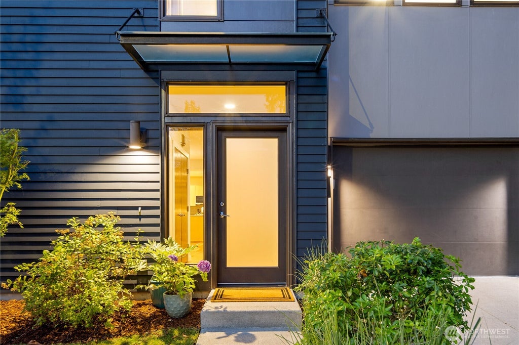 Photo of 714 28th Avenue S, Seattle, WA 98144 (MLS # 2558427)