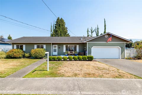 Photo of 217 Puget Street, Sedro Woolley, WA 98284 (MLS # 2566446)