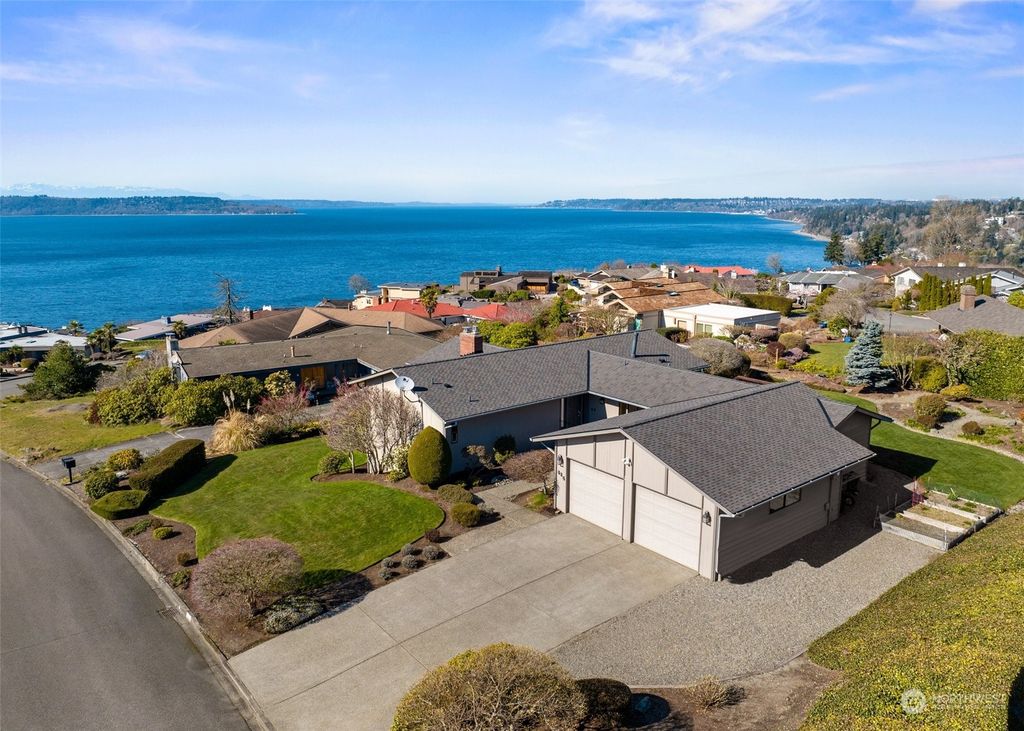 Photo of 624 S 291st Street, Federal Way, WA 98003 (MLS # 2216081)