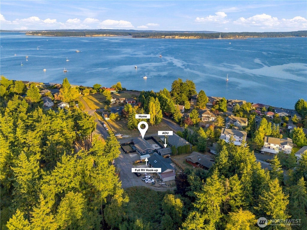 Photo of 1409 1st Street, Port Townsend, WA 98368 (MLS # 2586576)