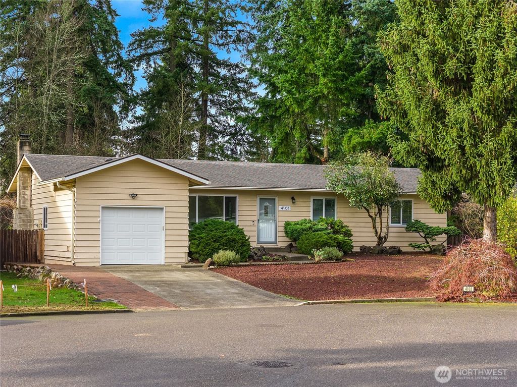 Photo of 4101 S 298th Court, Auburn, WA 98001 (MLS # 2464477)