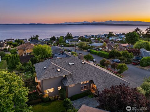 Photo of 2337 NW 194th Place, Shoreline, WA 98177 (MLS # 2498604)