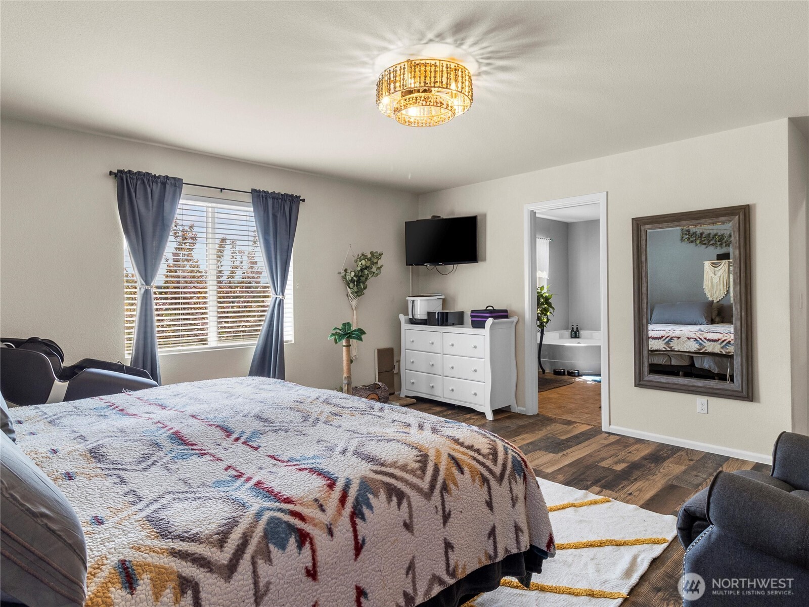 Yelm, Washington 98597, United States, 4 Bedrooms Bedrooms, ,3 BathroomsBathrooms,Residential,Pending,120451