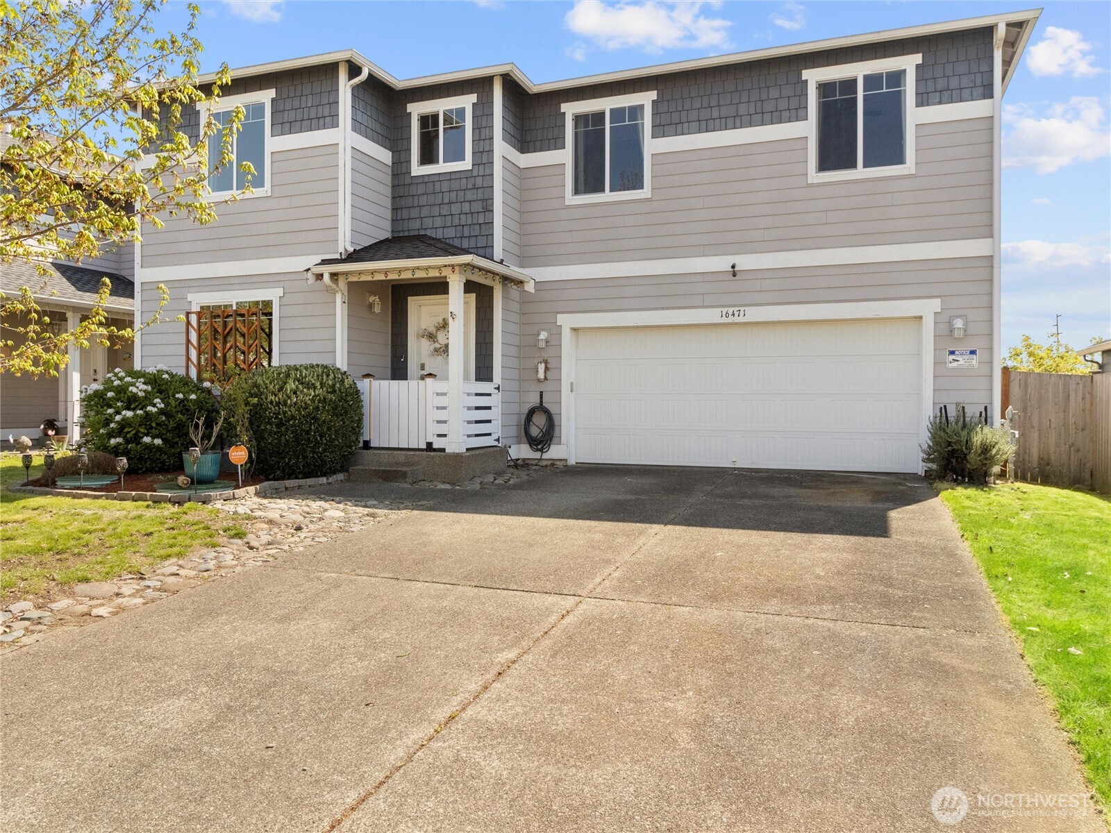 Yelm, Washington 98597, United States, 4 Bedrooms Bedrooms, ,3 BathroomsBathrooms,Residential,Pending,120451