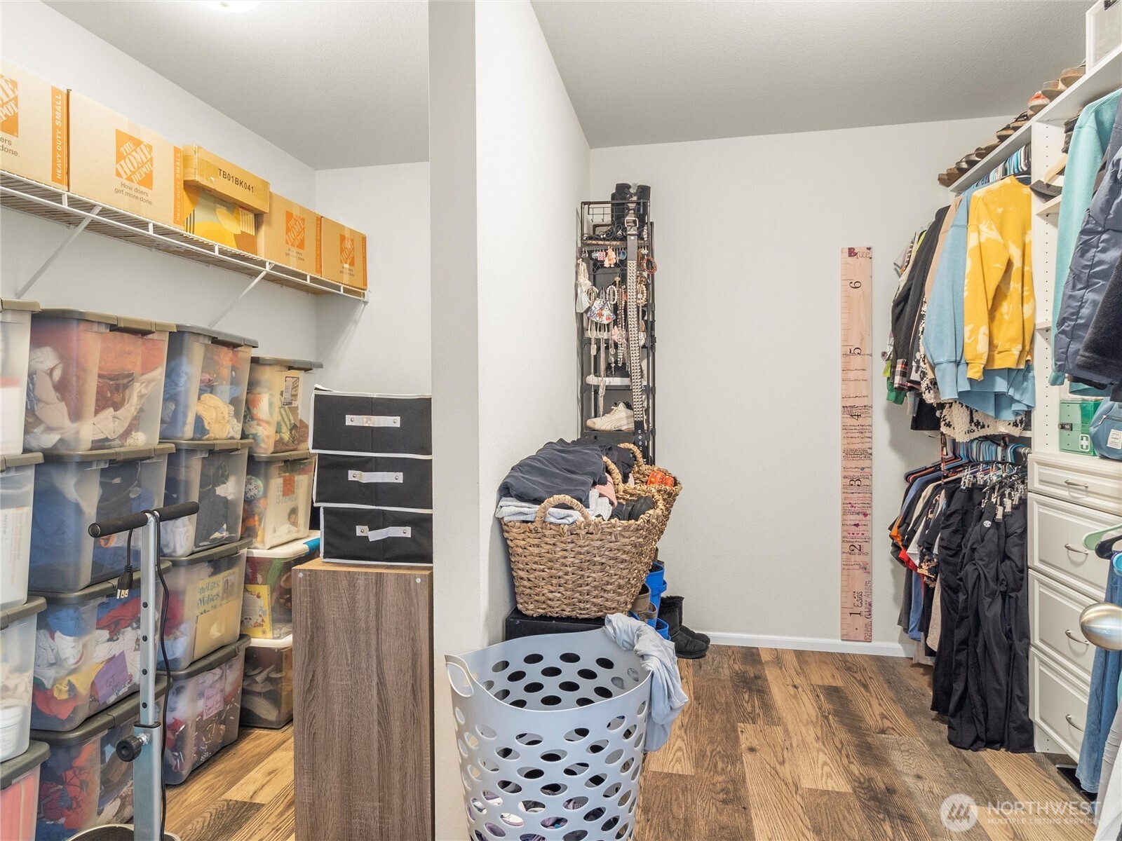 Yelm, Washington 98597, United States, 4 Bedrooms Bedrooms, ,3 BathroomsBathrooms,Residential,Pending,120451