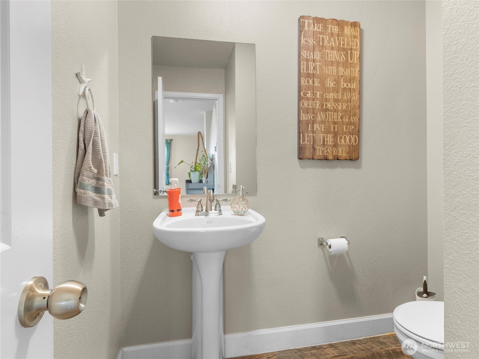 Yelm, Washington 98597, United States, 4 Bedrooms Bedrooms, ,3 BathroomsBathrooms,Residential,Pending,120451