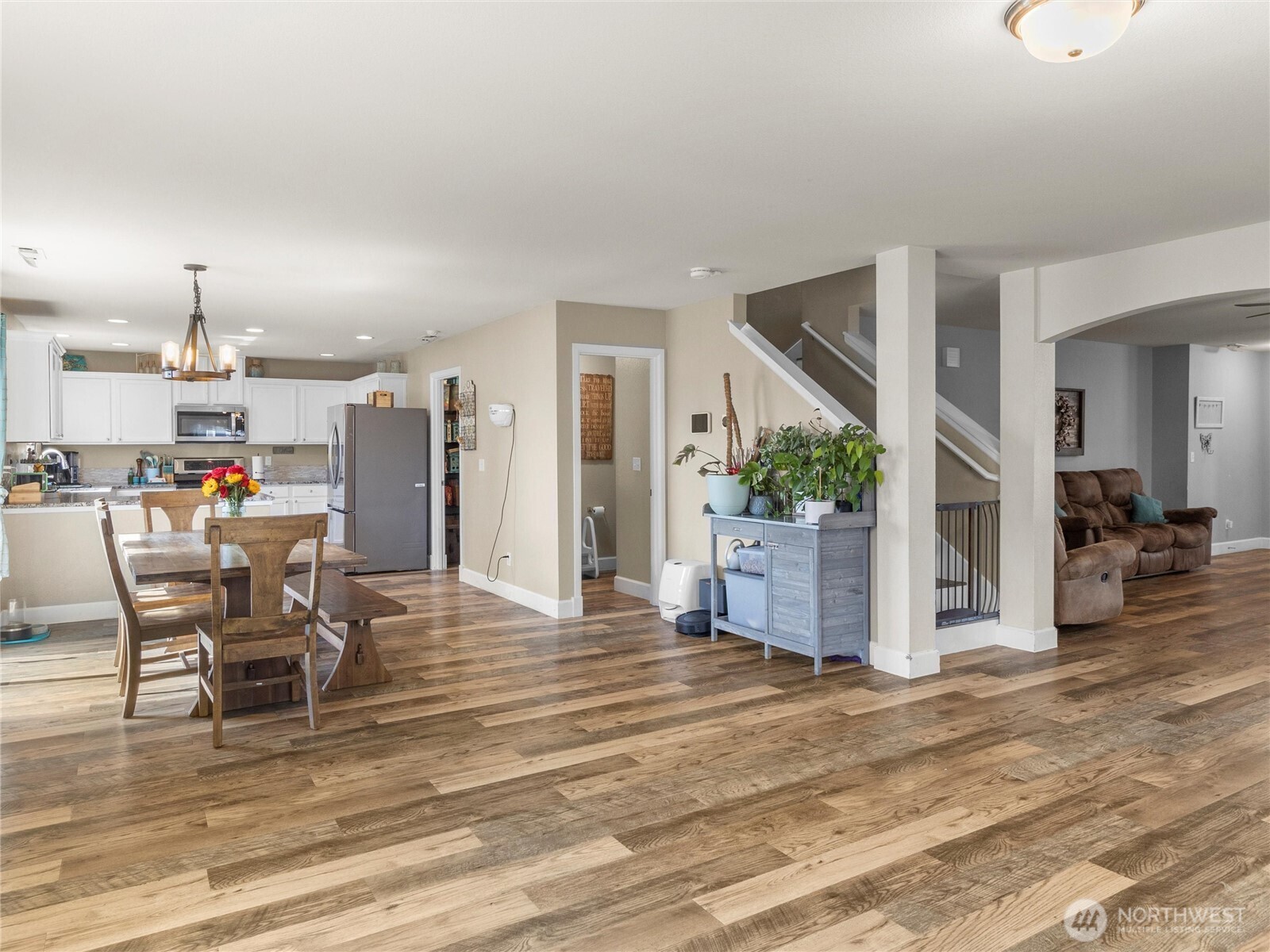 Yelm, Washington 98597, United States, 4 Bedrooms Bedrooms, ,3 BathroomsBathrooms,Residential,Pending,120451