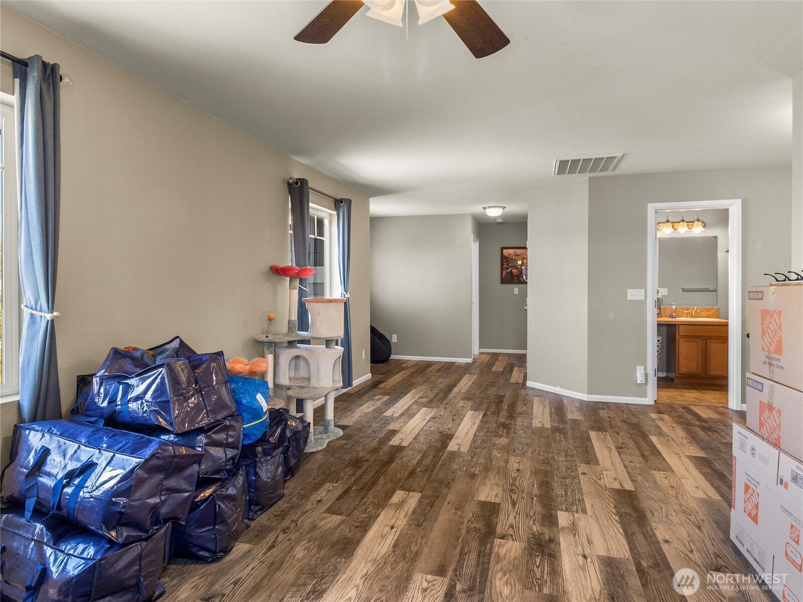 Yelm, Washington 98597, United States, 4 Bedrooms Bedrooms, ,3 BathroomsBathrooms,Residential,Pending,120451