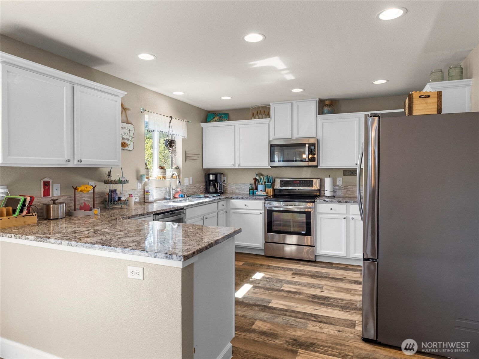 Yelm, Washington 98597, United States, 4 Bedrooms Bedrooms, ,3 BathroomsBathrooms,Residential,Pending,120451