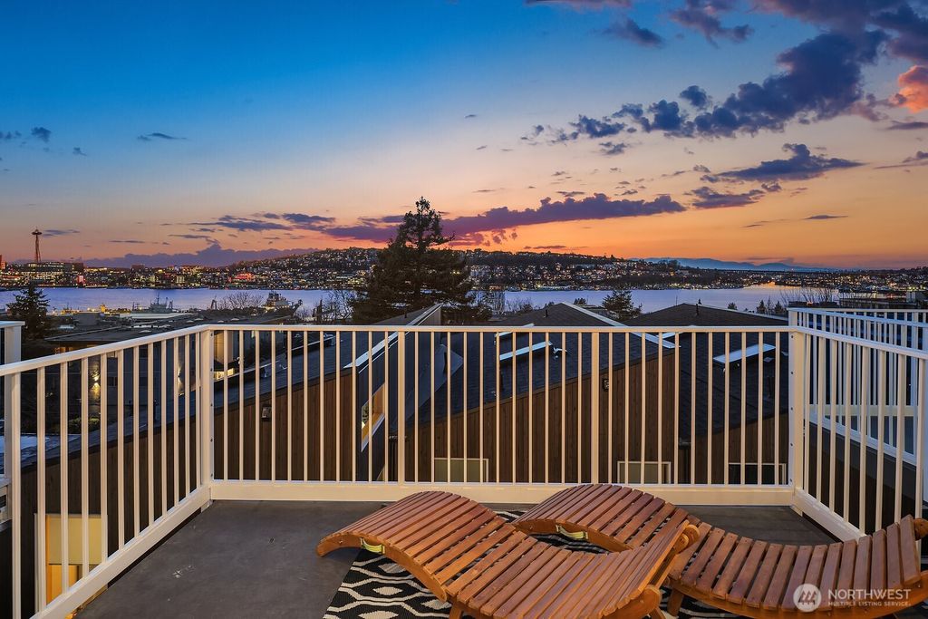 Photo of 2014 Franklin Avenue E #A, Seattle, WA 98102 (MLS # 2347344)