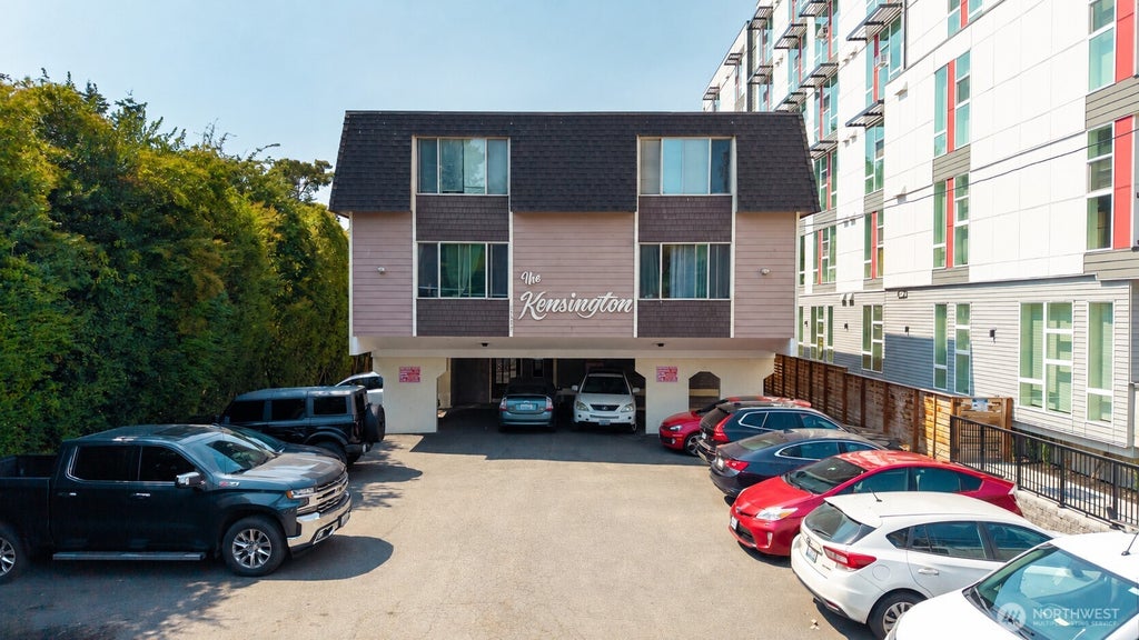 Photo of 14333 32nd Avenue NE, Seattle, WA 98125 (MLS # 2591168)