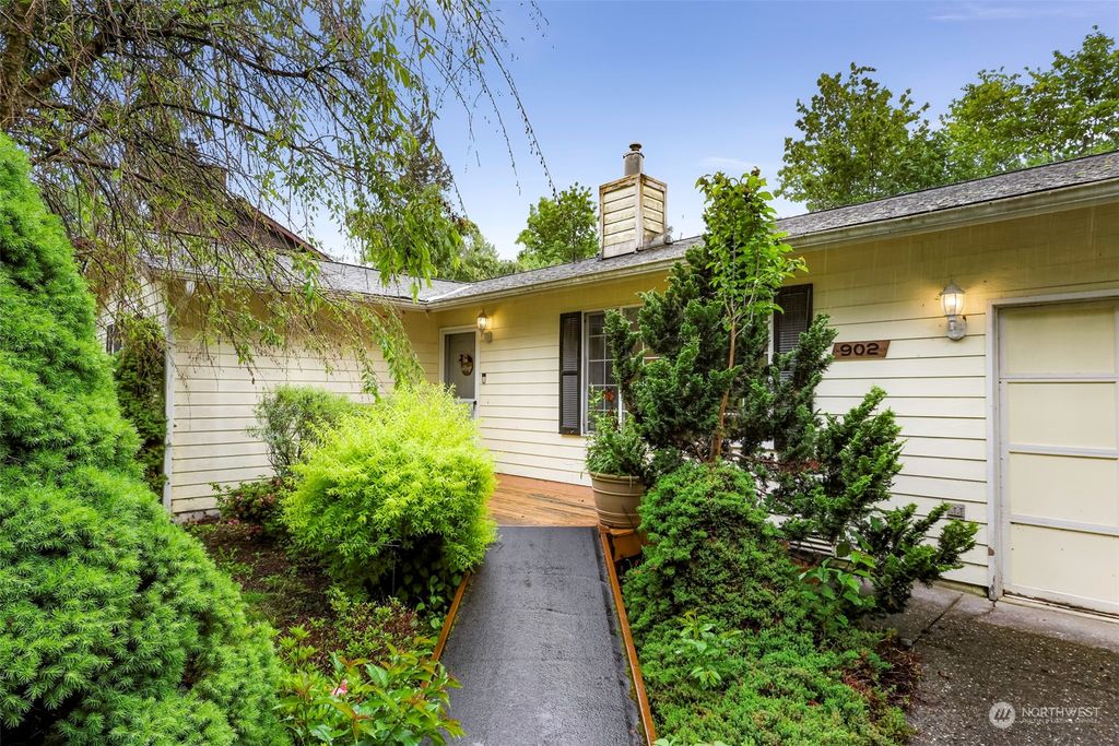 Photo of 902 May Creek Road, Gold Bar, WA 98251 (MLS # 2244284)