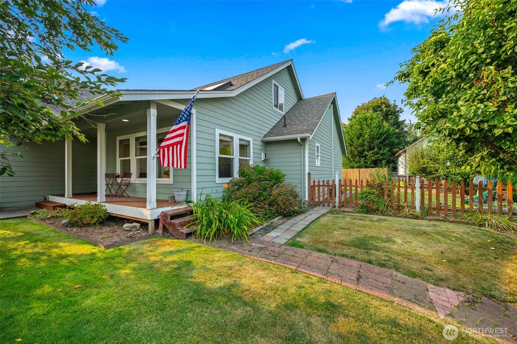 Photo of 11117 24th Street NE, Lake Stevens, WA 98258 (MLS # 2568986)
