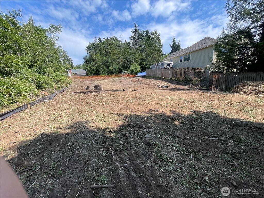 Photo of 510 37th Street, Bellingham, WA 98229 (MLS # 2465770)