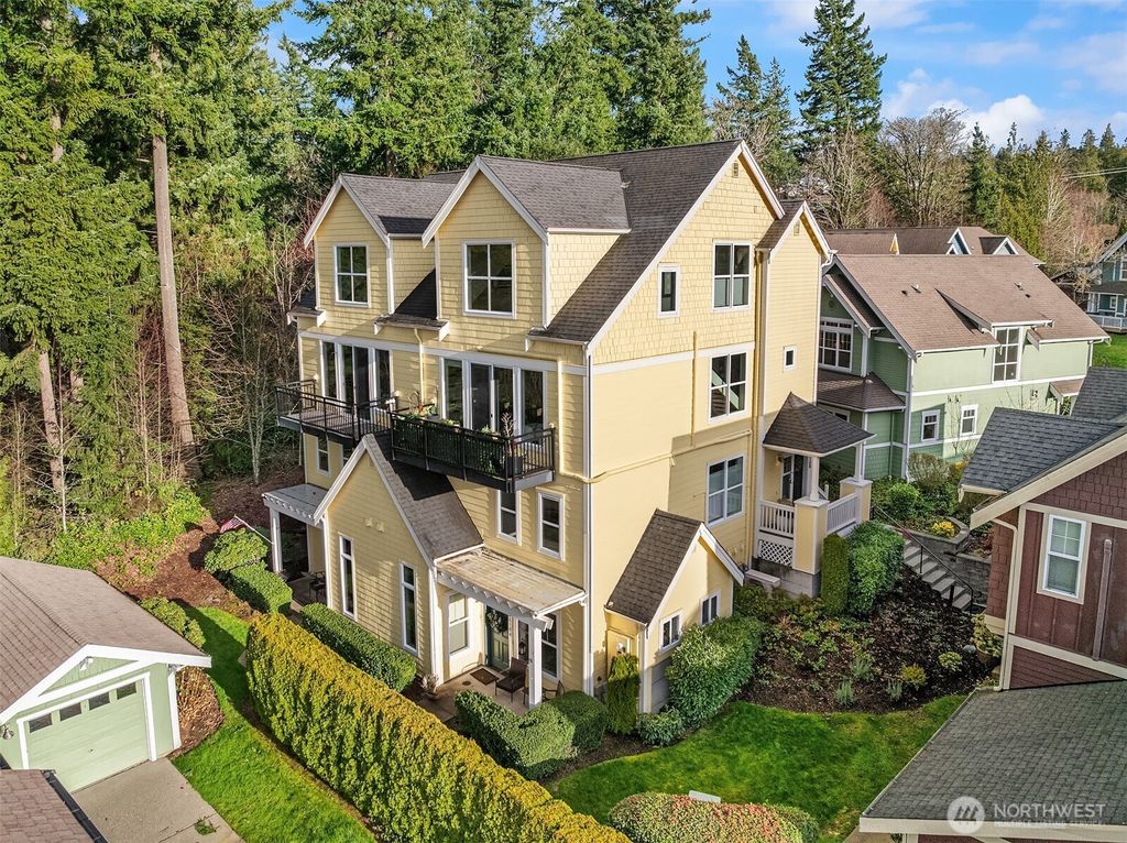 Photo of 2012 NE Katsura Court #B, Issaquah, WA 98029 (MLS # 2477595)
