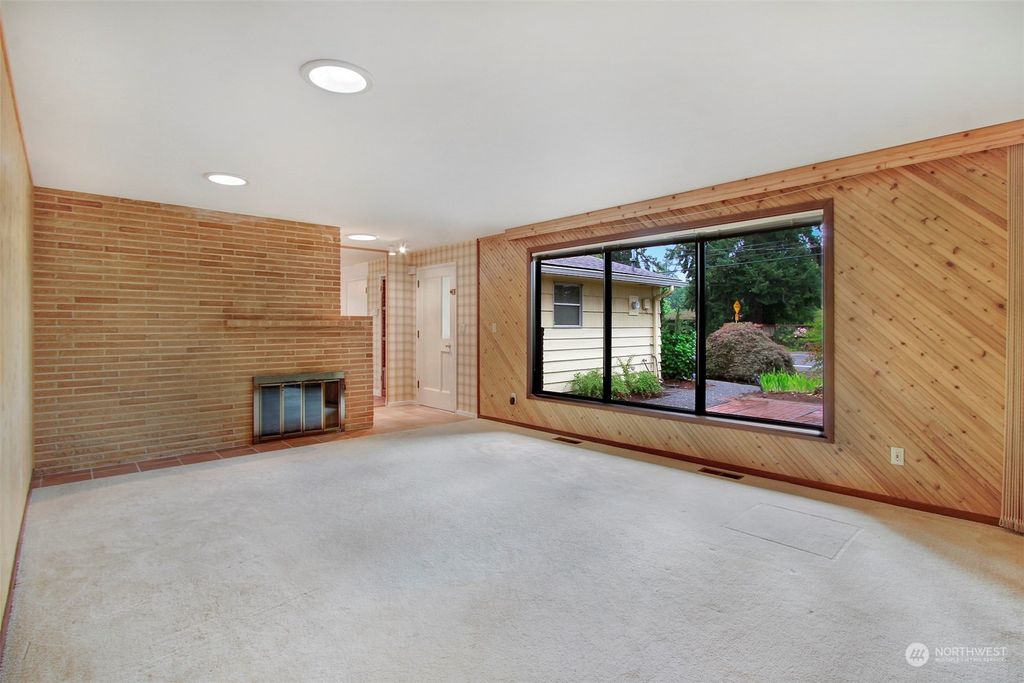 Photo of 12615 NE 2nd Street, Bellevue, WA 98005 (MLS # 2148233)