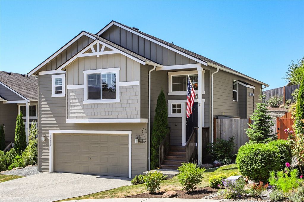 Photo of 14208 327th Place SE, Sultan, WA 98294 (MLS # 2415807)