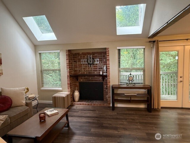 1555 Union Avenue NE 56