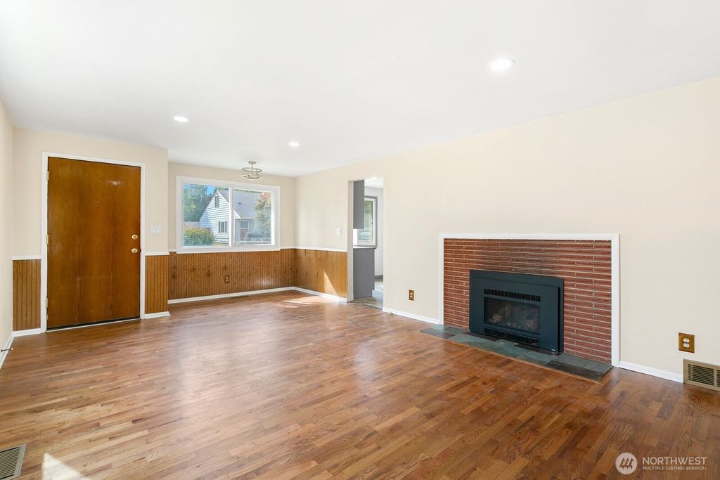 Photo of 12438 9th Avenue S, Seattle, WA 98168 (MLS # 2414972)
